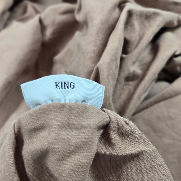 QUINCE Luxury Organic Sateen Fitted Sheet King Clay 5824 - Picture 6 of 8